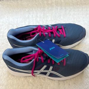 NWT ASICS women’s 9.5 blue Gel-Contend 5